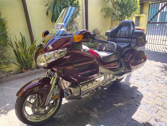 HONDA GL 1800 GOLD WING HONDA GL 1800 GOLD WING